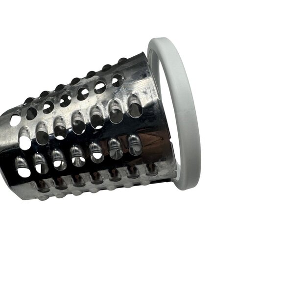 Hand-Crank Rotary Cheese Grater With 3 Interchangeable Stainless Steel Drums - Picture 4 of 6